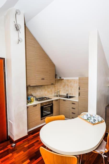 Prestigioso Appartamento Di 70Mq Vicino Milano Legnano Exterior foto