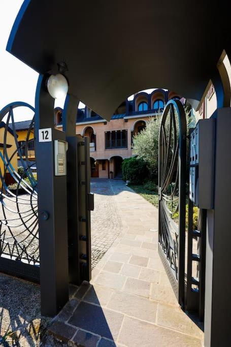 Prestigioso Appartamento Di 70Mq Vicino Milano Legnano Exterior foto