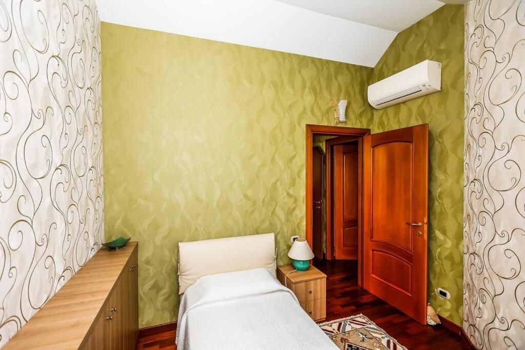 Prestigioso Appartamento Di 70Mq Vicino Milano Legnano Exterior foto