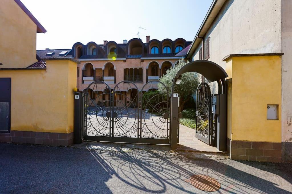 Prestigioso Appartamento Di 70Mq Vicino Milano Legnano Exterior foto