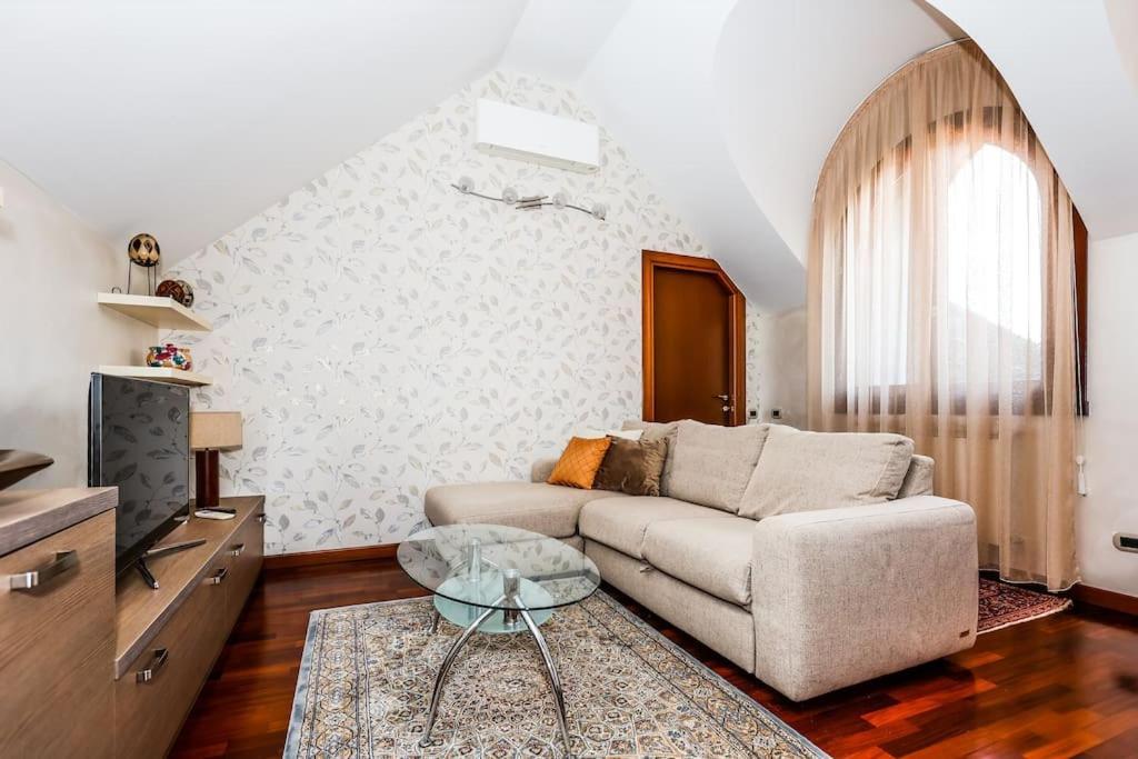 Prestigioso Appartamento Di 70Mq Vicino Milano Legnano Exterior foto